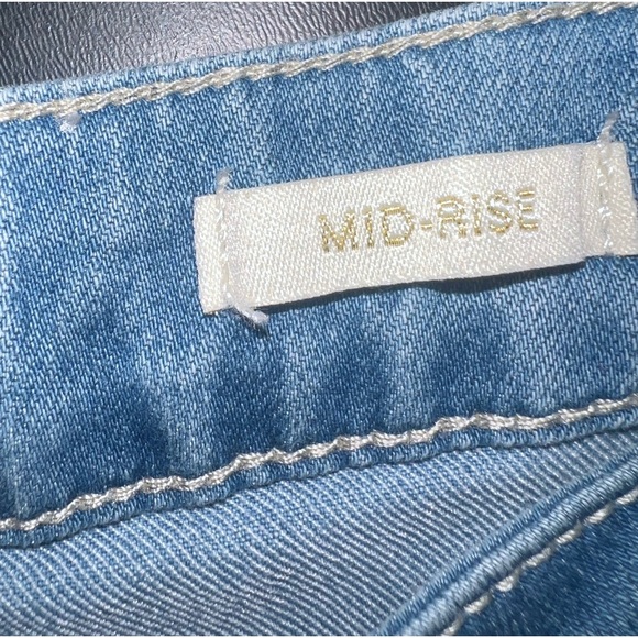 Nicki Minaj Mid Rise Cropped Women's Light Wash Blue Jeans Size 17/18 GUC - Picture 8 of 13